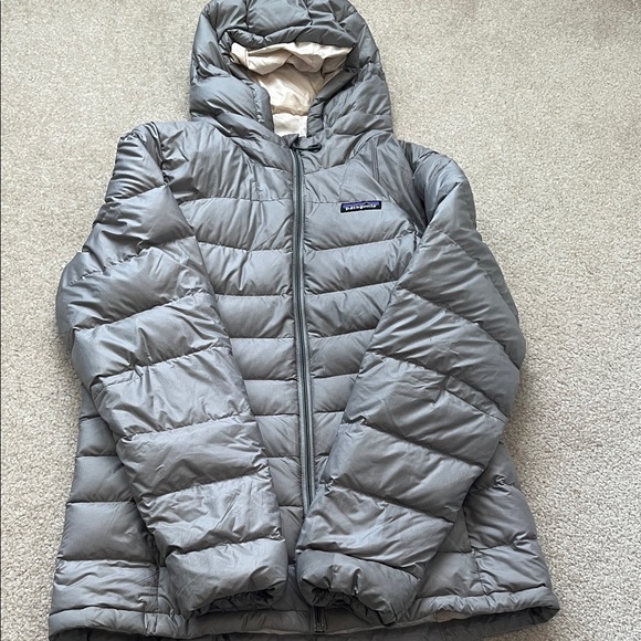 Patagonia Jackets & Blazers - Patagonia hi loft down sweater Women's Hooded Puffer Jacket